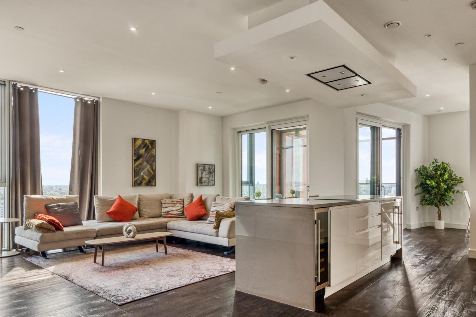 Stunning 360º View Luxurious Penthouse Apartment Лондон Екстериор снимка